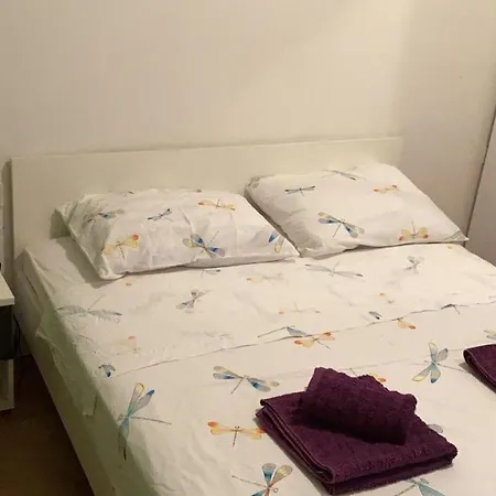 Apartman Ema * ברנה