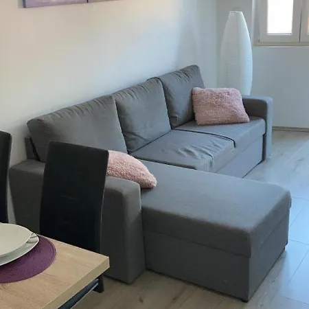 Apartman Ema ברנה